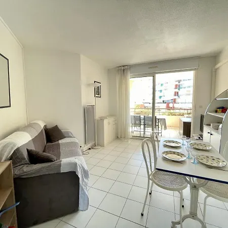 Pour 4 En Bord De à Avec Parking Privatif - Fr-1-338-508 Appartamento Sète